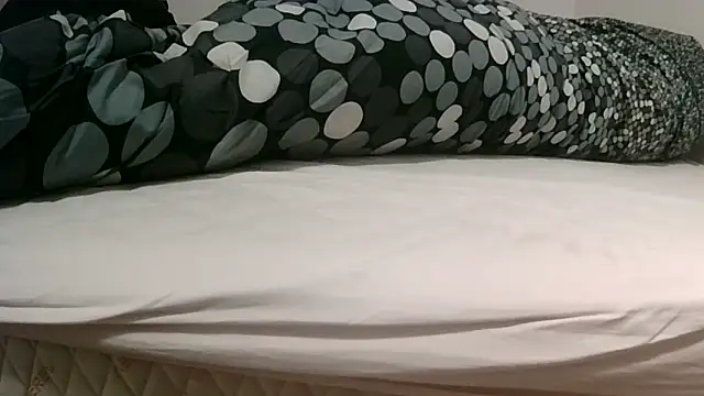 robertone80 online show from February 28, 6:54 am