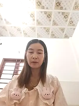 Sexy-ladyboobs20 online show from May 11, 2:02 am
