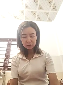 Sexy-ladyboobs20 online show from November 4, 1:31 am