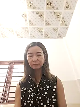 Sexy-ladyboobs20 online show from December 21, 1:41 am