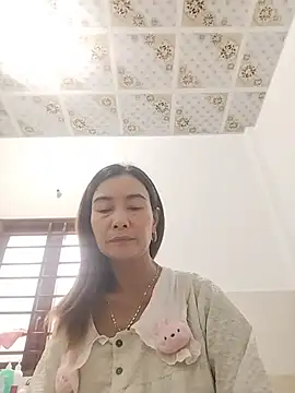 Sexy-ladyboobs20 online show from May 24, 5:07 am