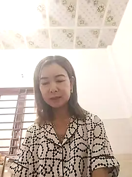 Sexy-ladyboobs20 online show from November 3, 1:22 am