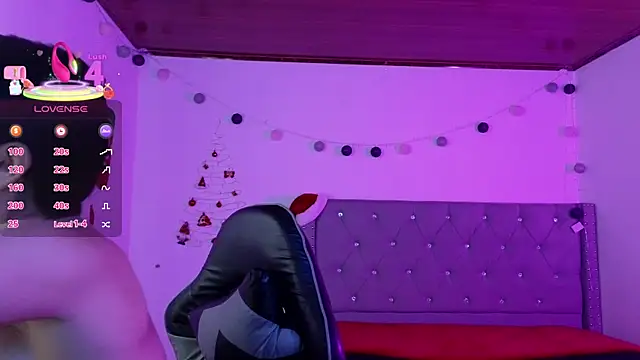 cristal hilton 10 online show from December 21, 4:14 am