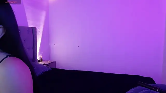 cristal hilton 10 online show from January 10, 7:04 am