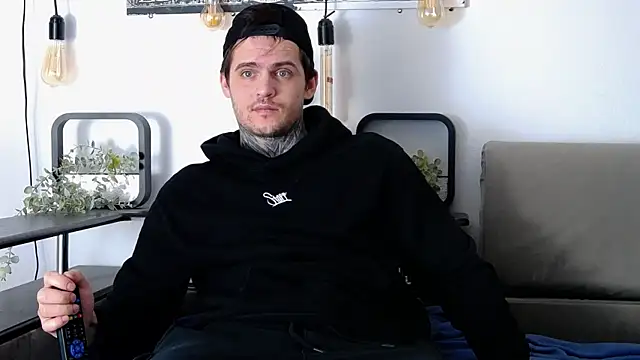 CarterCole online show from March 3, 1:34 pm