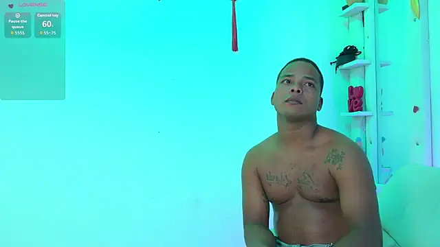  exoticcouple69  online show from October 4, 12:17 pm