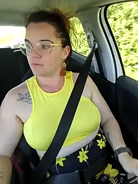 XXJulieXXhot online show from April 13, 2:21 pm