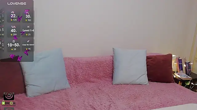 Snapshot of Ariana_Addams2 chatting on November 18, 12:19 pm Ariana Addams2 online show from November 18, 12:19 pm