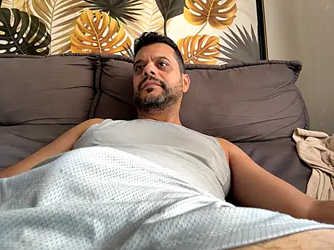 HornyBeachBoyBR online show from April 13, 1:59 pm