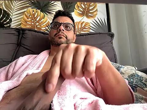 HornyBeachBoyBR online show from June 11, 1:30 pm