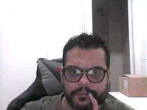HornyBeachBoyBR online show from July 3, 7:20 pm