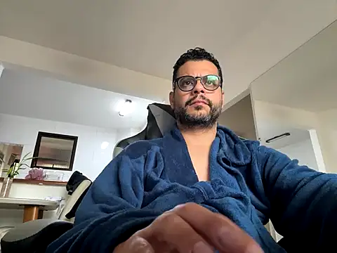 HornyBeachBoyBR online show from June 20, 5:07 pm