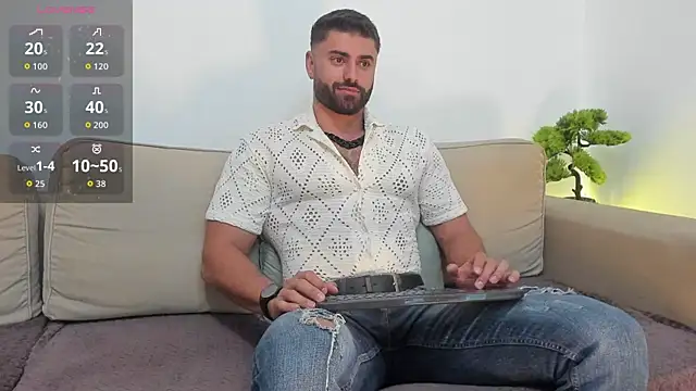 Snapshot of RawAdam chatting on November 1, 5:07 pm RawAdam online show from November 1, 5:07 pm