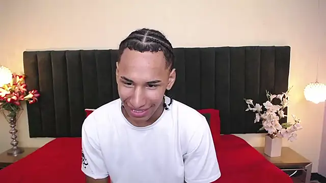 soft attraction online show from March 25, 7:46 pm