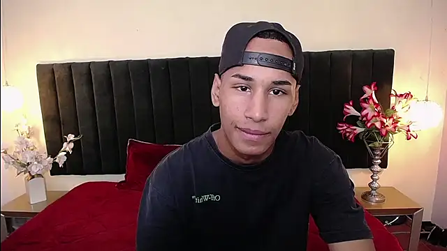 soft attraction online show from November 14, 8:01 pm