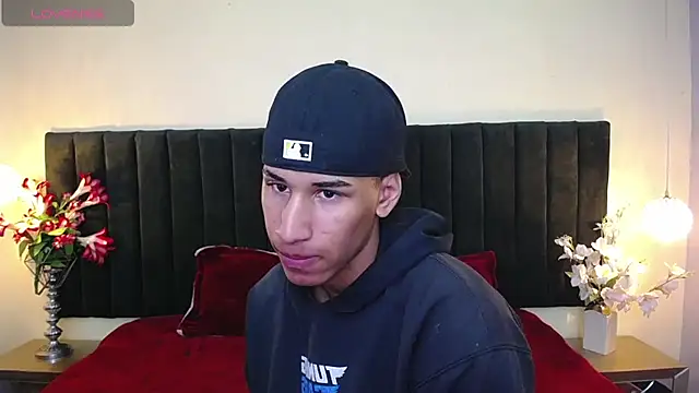 soft attraction online show from February 18, 7:54 pm