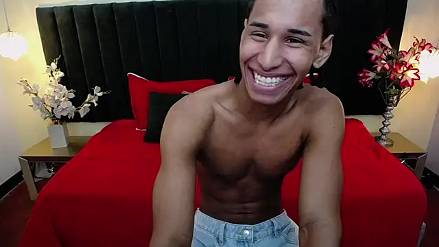 Snapshot of soft_attraction chatting on October 7, 7:59 pm soft attraction online show from October 7, 7:59 pm
