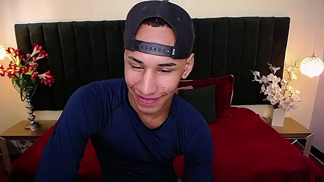 soft attraction online show from January 10, 8:04 pm