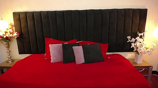 soft attraction online show from March 31, 7:49 pm