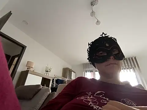 Snapshot of Marilou1983 chatting on October 24, 10:25 am Marilou1983 online show from October 24, 10:25 am