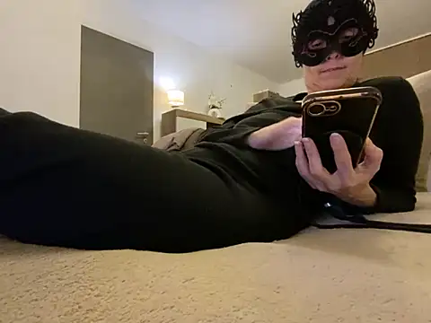 Marilou1983 online show from February 16, 10:07 pm