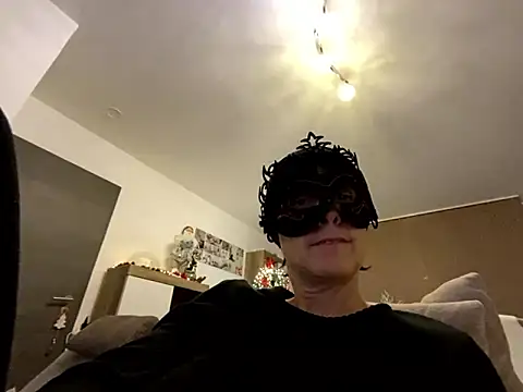 Marilou1983 online show from January 8, 9:21 pm