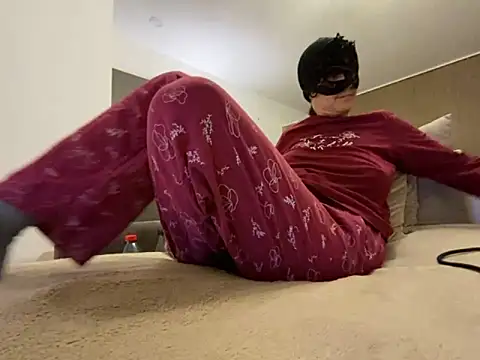 Marilou1983 online show from March 5, 9:22 pm