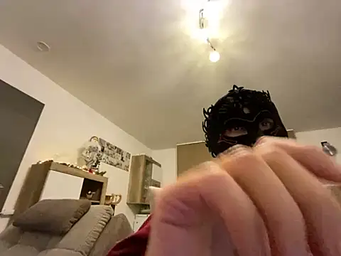 Snapshot of Marilou1983 chatting on November 23, 9:36 pm Marilou1983 online show from November 23, 9:36 pm