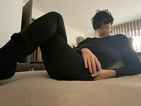 Marilou1983 online show from February 16, 10:03 am