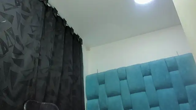 Snapshot of dirtygirl_hot chatting on September 29, 5:18 pm dirtygirl hot online show from September 29, 5:18 pm