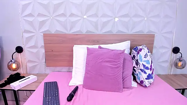 Stacey white  online show from March 27, 7:59 pm