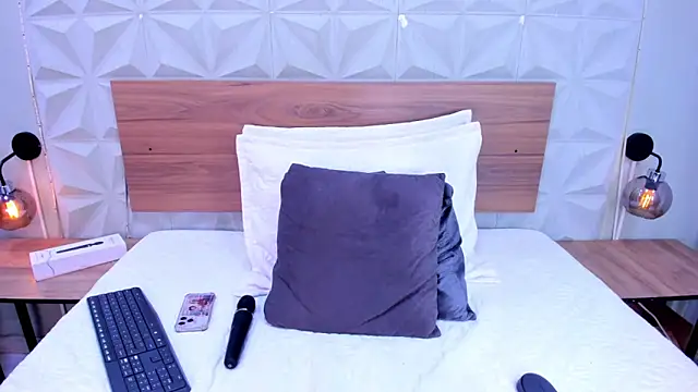 Stacey white  online show from November 24, 8:20 pm