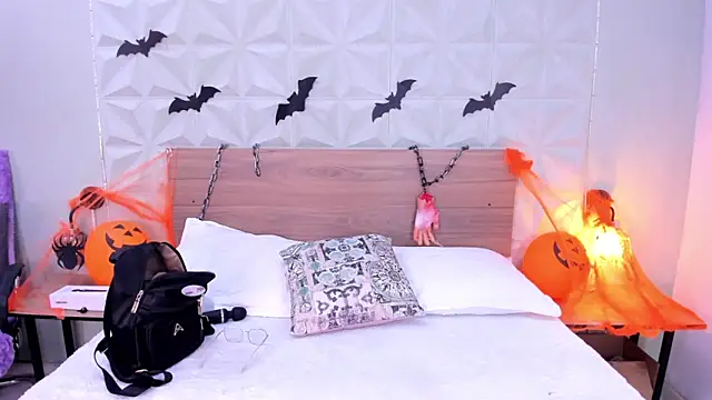 Stacey white  online show from October 28, 8:19 pm