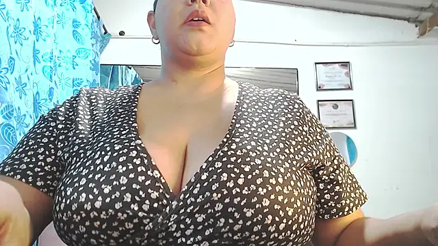 mia donatto369 online show from September 22, 8:48 pm