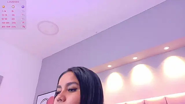 KeilyRoss online show from October 28, 8:08 pm