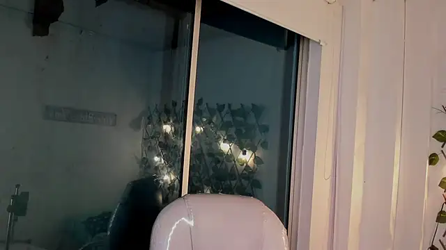 Snapshot of Vic_beckeer chatting on March 11, 3:36 am Vic beckeer online show from March 11, 3:36 am