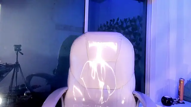 Snapshot of Vic_beckeer chatting on February 17, 5:25 am Vic beckeer online show from February 17, 5:25 am