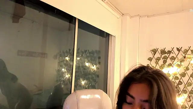 Snapshot of Vic_beckeer chatting on March 12, 5:13 am Vic beckeer online show from March 12, 5:13 am