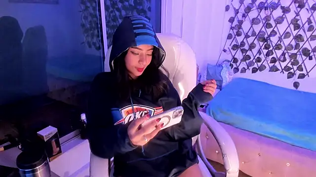 Snapshot of Vic_beckeer chatting on February 13, 7:45 am Vic beckeer online show from February 13, 7:45 am