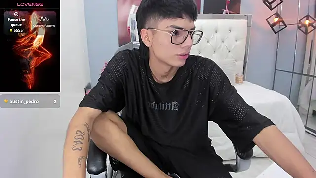 Noha scott online show from March 11, 11:10 pm