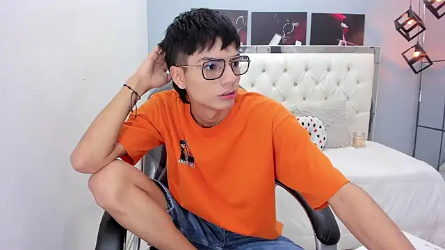 Noha scott online show from March 18, 10:54 pm