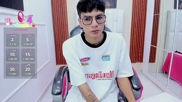 Noha scott online show from April 12, 5:49 pm