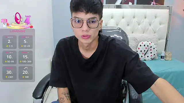 Noha scott online show from April 7, 10:55 pm