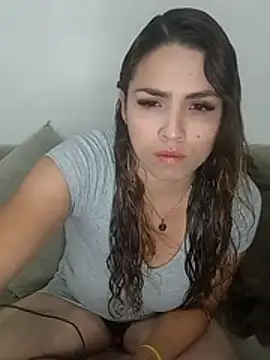 Snapshot of fany_secret chatting on October 18, 7:32 am fany secret online show from October 18, 7:32 am