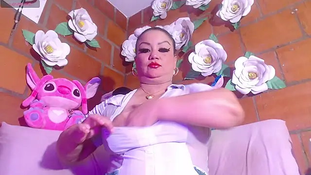 IngritBitch online show from April 17, 6:05 am