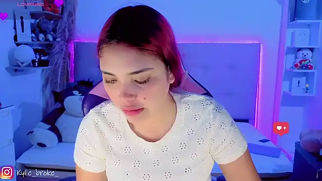 Kylie brokee online show from May 3, 9:07 pm