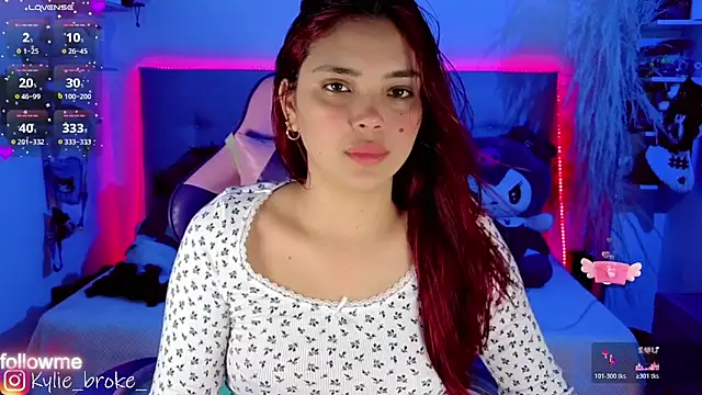 Kylie brokee online show from November 15, 9:08 pm