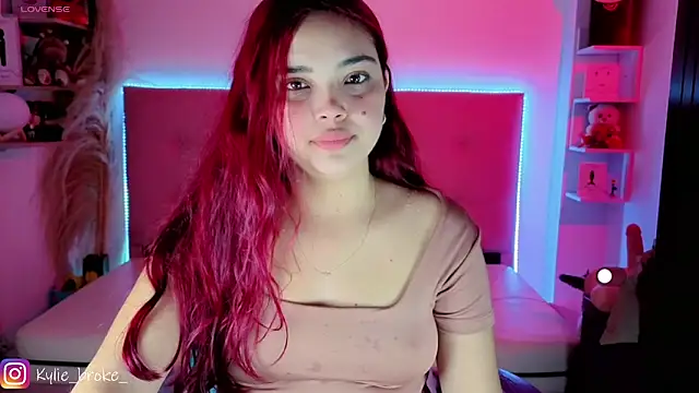 Kylie brokee online show from April 12, 10:02 pm