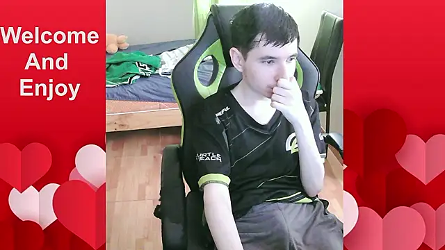 Twink martinboy online show from March 4, 8:49 pm