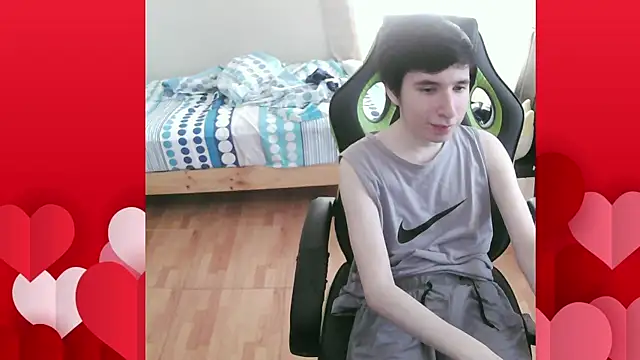 Snapshot of Twink_martinboy chatting on March 21, 5:56 pm Twink martinboy online show from March 21, 5:56 pm